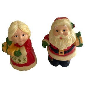 Vintage Hallmark Santa & Mrs. Claus Salt & Pepper Shaker Set Collectible